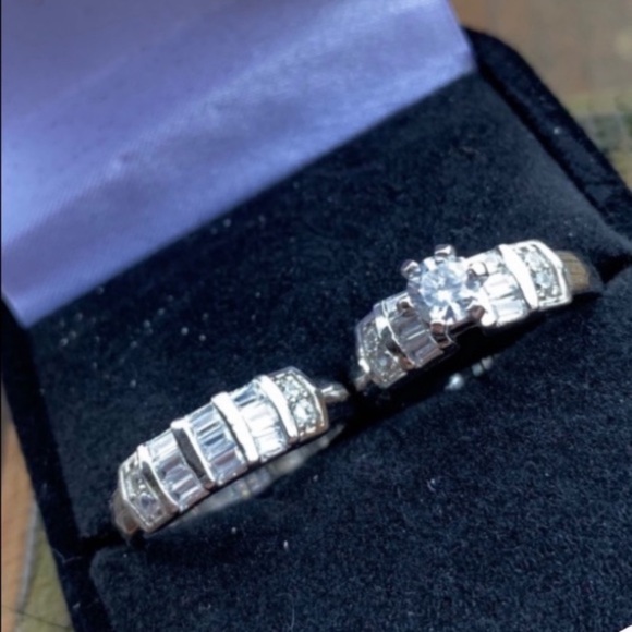 STERLING SILVER SIMULATED DIAMOND WEDDING SET - Picture 5 of 14
